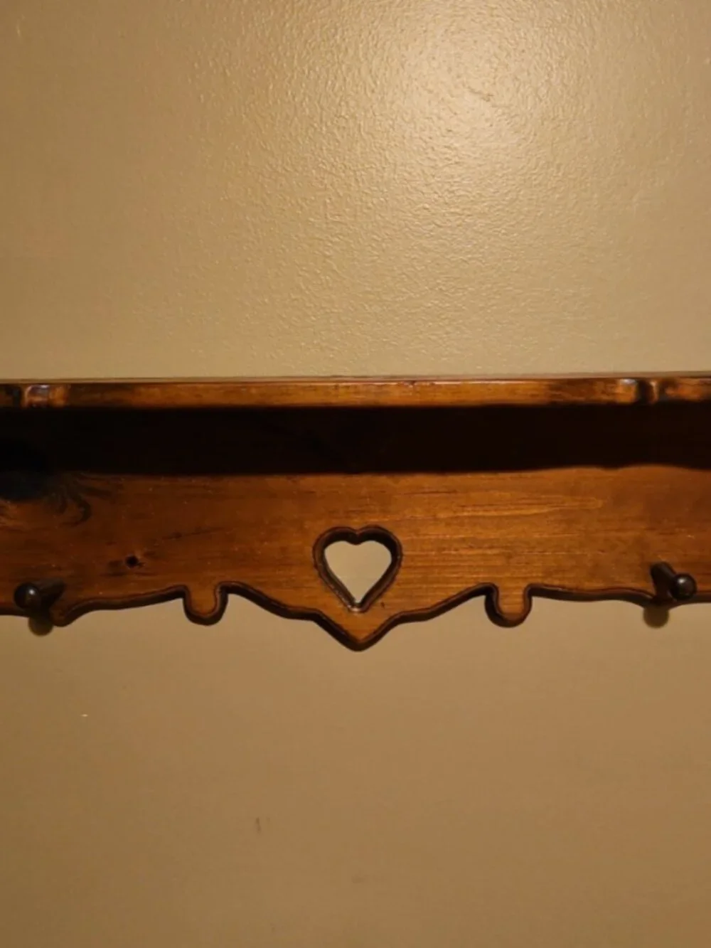 Vintage Heart Cutout Pine Wood Hanging Display Shelf Grannycore Cottagecore 41